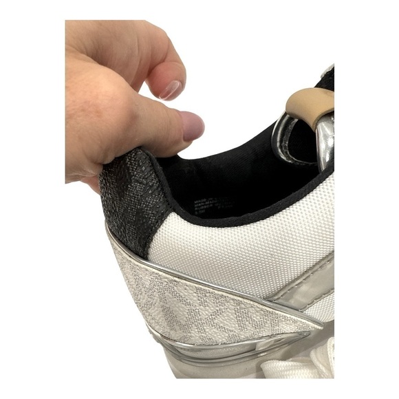 MICHAEL KORS Maddy Two-Tone Logo Trainer Sneakers Size 9.5 M - Picture 10 of 11
